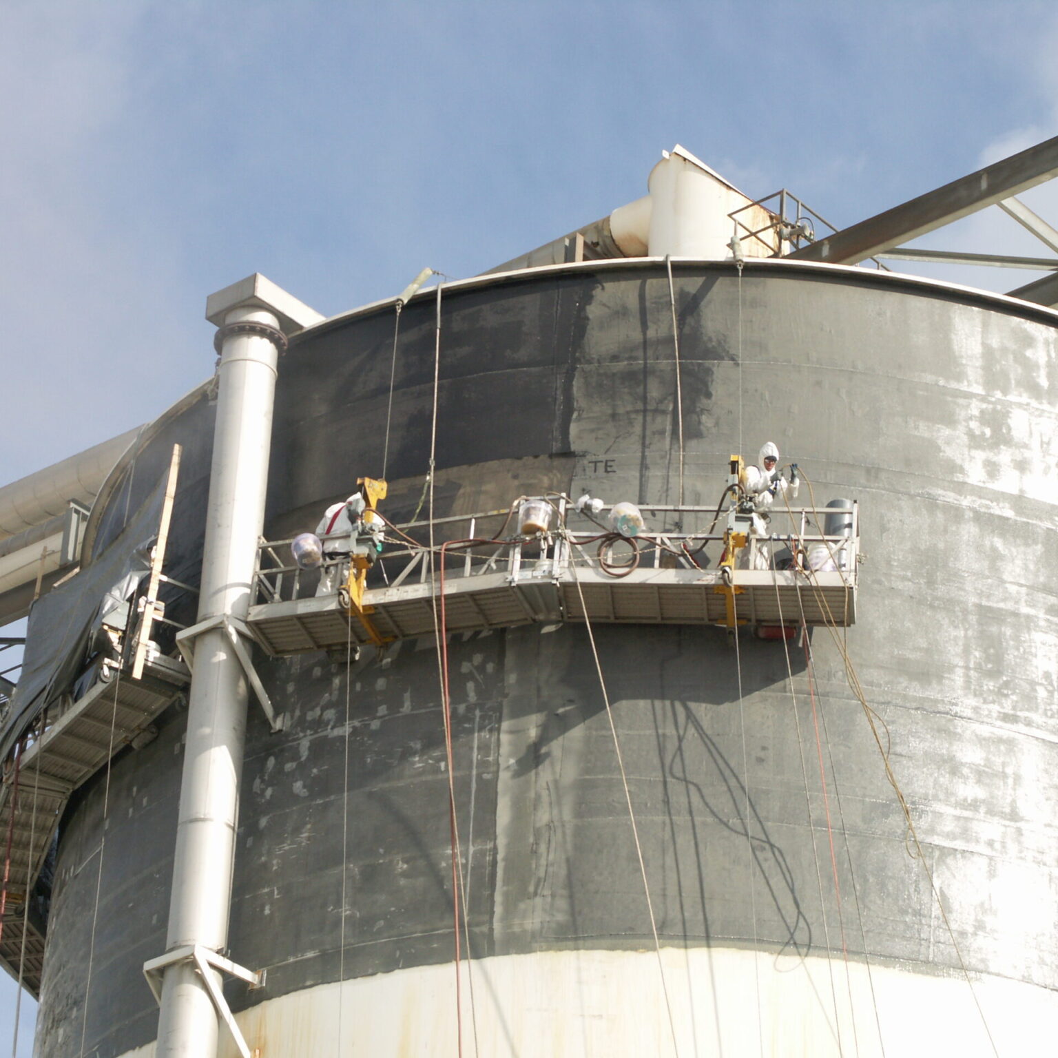 Large tank exterior repair.