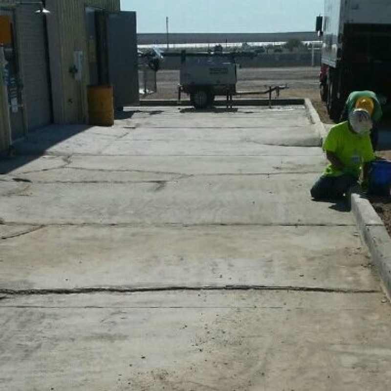 Major Concrete Cracking